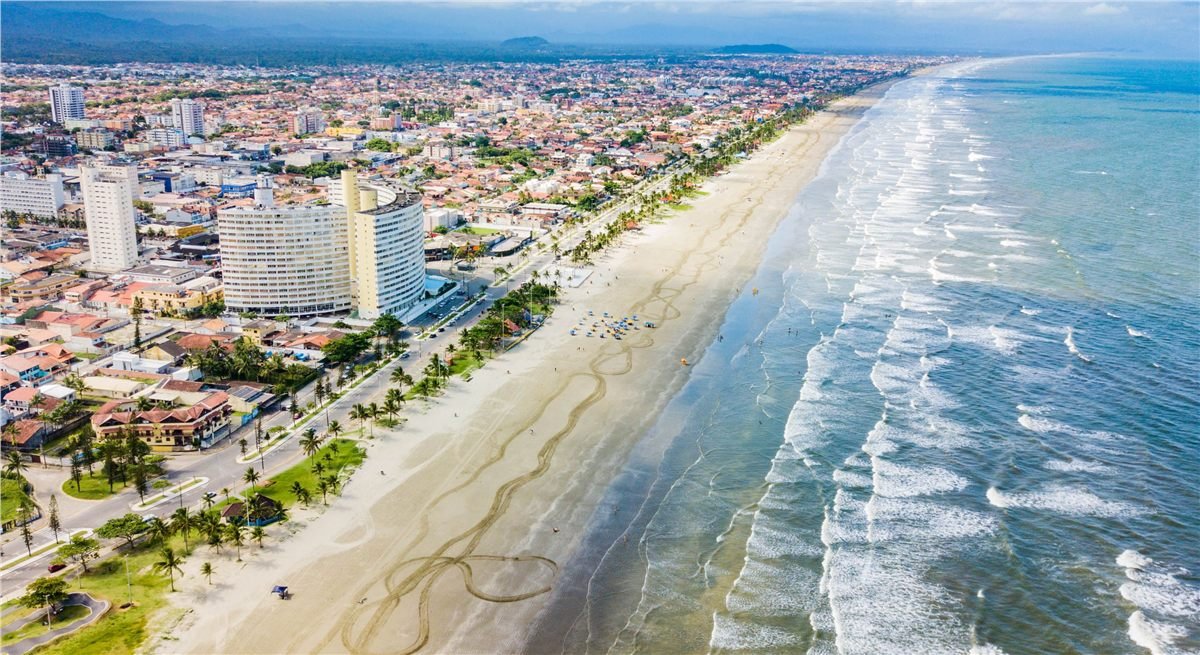 Vista aérea da orla de Peruíbe